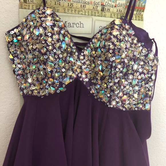 Sparkly homecoming or party dress - Picture 2 of 4